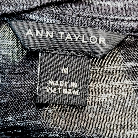 Ann Taylor | Long Sleeve Shirt | Size: M - Picture 2 of 2